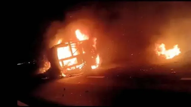 ମୁମ୍ବାଇ-ନାଗପୁର ଏକ୍ସପ୍ରେସ୍‌ୱେରେ ପୋଡ଼ିଗଲା ବସ୍‌; ୨୬ ମୃତ, ୭ ଆହତ, ଡ୍ରାଇଭର୍‌ ନିରାପଦ