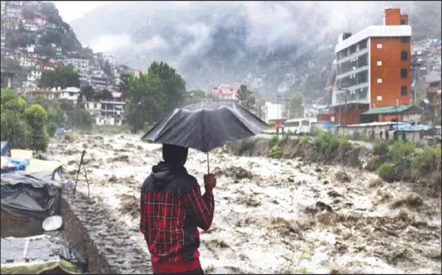 ଉତ୍ତର ଭାରତରେ ବର୍ଷା ତାଣ୍ଡବ: ଶତାଧିକ ମୃତ, ଭିତ୍ତିଭୂମିରେ ବ୍ୟାପକ କ୍ଷତି