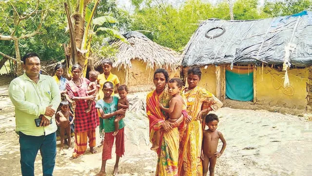 ଭଙ୍ଗା କୁଡ଼ିଆରେ ୧୫ ଆଦିବାସୀ ପରିବାରଙ୍କ ଜୀବନ