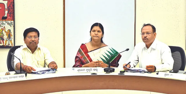 ୧୭ ପ୍ରସ୍ତାବରେ କ୍ୟାବିନେଟ୍‌ ମୋହର: ଏସ୍‌ଏଚ୍‌ଜିଙ୍କ ପାଇଁ ସ୍କୁଟି