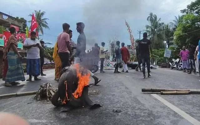 ବଙ୍ଗ ନିର୍ବାଚନୀ ହିଂସାରେ ପୁଣି ୨ଜଣ ‘ତୃଣମୂଳ କଂଗ୍ରେସ’ କର୍ମୀଙ୍କୁ ହତ୍ୟା; ୨୦ରେ ପହଞ୍ଚିଲା ମୃତ୍ୟୁସଂଖ୍ୟା