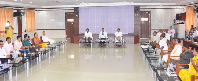 ଶ୍ରୀମନ୍ଦିର ଚାରିଦ୍ବାର ଖୋଲିବା ନେଇ ବୈଠକ: ଭାବାବେଗକୁ ବେଖାତିର୍‌, ନିଷ୍ପତ୍ତି ନେଇପାରିଲେନି