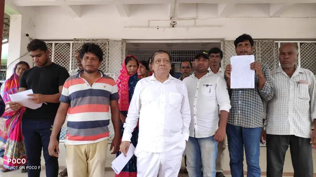 ଚାଷଜମିକୁ ଯାଉଥିବା ସର୍ବସାଧାରଣ ରାସ୍ତାରେ ନିର୍ମାଣ ଅଭିଯୋଗ