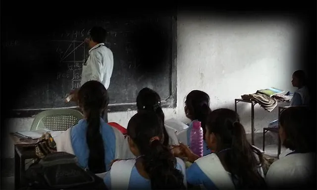 ପ୍ରଧାନଶିକ୍ଷକଙ୍କୁ କାରଣ ଦର୍ଶାଅ ନୋଟିସ