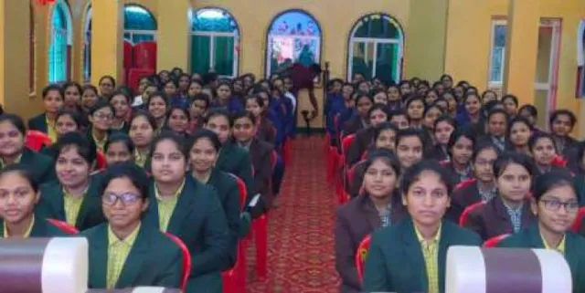 ବିଜୁ ପଟ୍ଟନାୟକ, ବିକାଶ ଓ ବ୍ରିଲିଆଣ୍ଟ ନର୍ସିଂ କ‌ଲେଜର ଅଭିନବ ପ୍ରୟାସ: ପ୍ରତି ବିଦ୍ୟାର୍ଥୀଙ୍କ ପାଇଁ ୨୦ ଲକ୍ଷ ଟଙ୍କାର ସ୍ବାସ୍ଥ୍ୟବୀମା