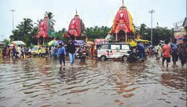 ବର୍ଷାରେ ବୁଡ଼ିଲା ବଡ଼ଦାଣ୍ଡ