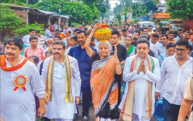 ଶ୍ରୀକ୍ଷେତ୍ରରୁ ‘ମୋ ମାଟି ମୋ ଦେଶ’ ଅଭିଯାନ ଆରମ୍ଭ: ଜୟୀ ରାଜଗୁରୁଙ୍କ ଜନ୍ମମାଟିରୁ ମାଟି ସଂଗ୍ରହ