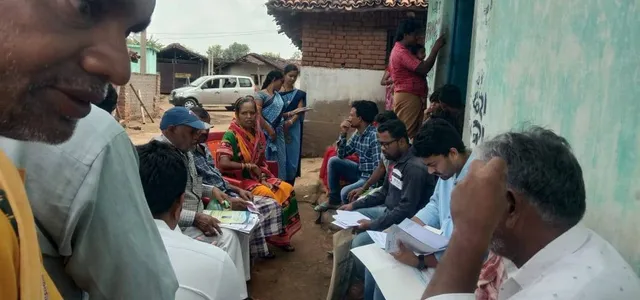 ନୂଆପଡ଼ା ଜିଲ୍ଲା ମହଗାଁରେ  କିଡ୍‌ନି ରୋଗ ଆତଙ୍କ: ଗାଁରେ ପହଞ୍ଚିଲା ମେଡିକାଲ୍‌ ଟିମ୍‌