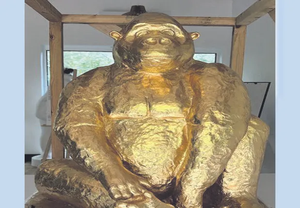 ଚକୋଲେଟ୍‌ ଗରିଲା : ଓଜନ ୪୫ କିଲୋଗ୍ରାମ୍,ଉଚ୍ଚତା ଏକ ମିଟର