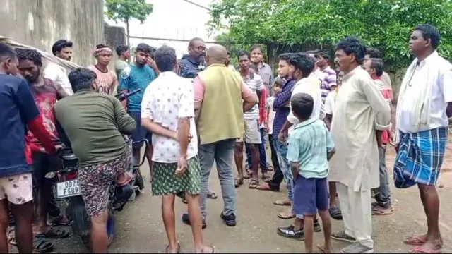 ପ୍ରଥମ ଶ୍ରେଣୀ ଛାତ୍ରୀଙ୍କୁ ଅପହରଣ କରି ଦୁଷ୍କର୍ମ ଉଦ୍ୟମ, ଆଶ୍ରମ ସ୍କୁଲରେ ଉତ୍ତେଜନା