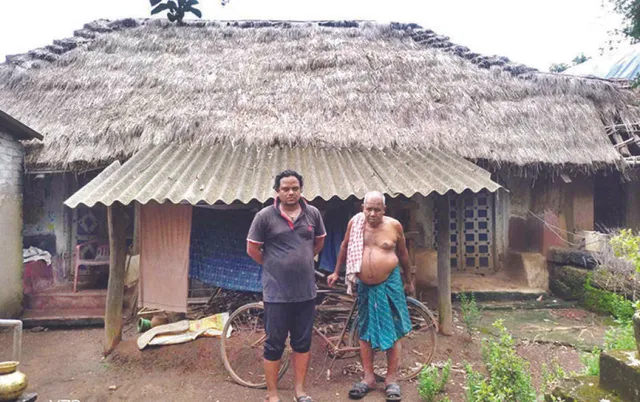 କେମିତି ଅଛନ୍ତି ପୂର୍ବତନ ବିଧାୟକଙ୍କ ପରିବାର... ଚାଳଘରେ ରହୁଛନ୍ତି, ଭତ୍ତା ଟଙ୍କାରେ ଚଳୁଛନ୍ତି