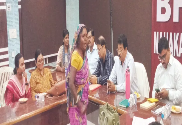 ଜନଶୁଣାଣିରେ ଅକଳରେ ପଡ଼ିଗଲା ପ୍ରଶାସନ: ଜବାବ ମାଗିଲେ ଆଦିବାସୀ ବୃଦ୍ଧା ଦୁଃଖୀ ଭକ୍ତା