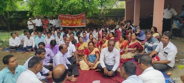 କ୍ରାନ୍ତି ଦିବସରୁ ’ଓଷ୍ଟା‘ର ରଣ ହୁଙ୍କାର, ଏକାଧିକ ଦାବି ନେଇ ଗର୍ଜିଲେ ଶିକ୍ଷକ  