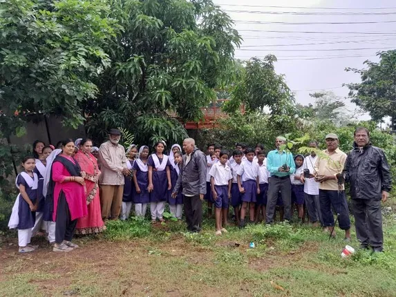 ଖୋର୍ଦ୍ଧା ସମ୍ବାଦ ସାହିତ୍ୟ ଘର ପକ୍ଷରୁ ବୃକ୍ଷ ରୋପଣ