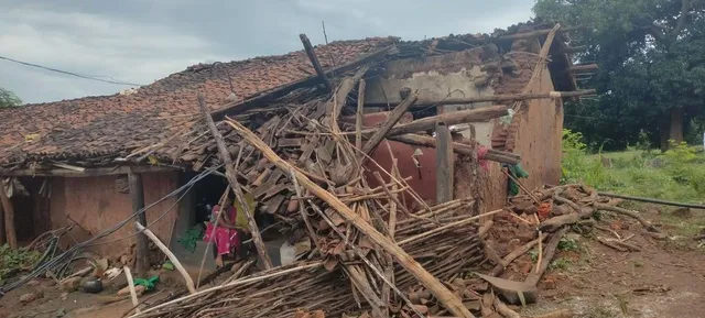 ଲାଞ୍ଜିଗଡ଼ରେ ହାତୀ ଉପଦ୍ରବ; ଭାଙ୍ଗିଲେ ଘର, ଖାଇଲେ ଧାନ