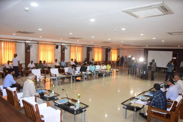 ଶ୍ରୀମନ୍ଦିର ପରିଚାଳନା କମିଟି ବୈଠକ ଆରମ୍ଭ, ସ୍ନାନଯାତ୍ରା ଓ ରଥଯାତ୍ରା ବିଶୃଙ୍ଖଳା ନେଇ ଚାଲିଛି ଆଲୋଚନା