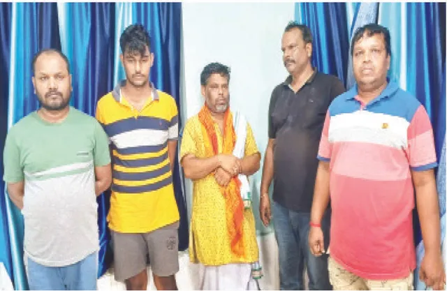 ଓଟିପିସି ନାଁରେ ନିଯୁକ୍ତି ଠକେଇ: ୨ କୋଟିରୁ ଅଧିକ ନେଇଗଲେ, ୫ ଜିଲ୍ଲାରୁ ଫସିଛନ୍ତି ଶହ ଶହ ବେକାର