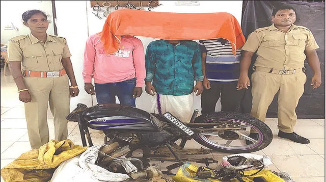 ବାଇକ୍‌ ଚୋରାଇ ନେଇ ଗ୍ୟାରେଜ୍‌ରେ କାଟିଦେଲେ