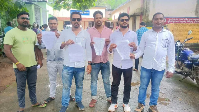 ଅପର ଜୋଙ୍କ କେନାଲରେ ପଡ଼ୁଛି ନାଳ ପାଣି; ଜିଲ୍ଲାପାଳଙ୍କୁ ଭେଟିଲେ ଯୁବଗୋଷ୍ଠୀ