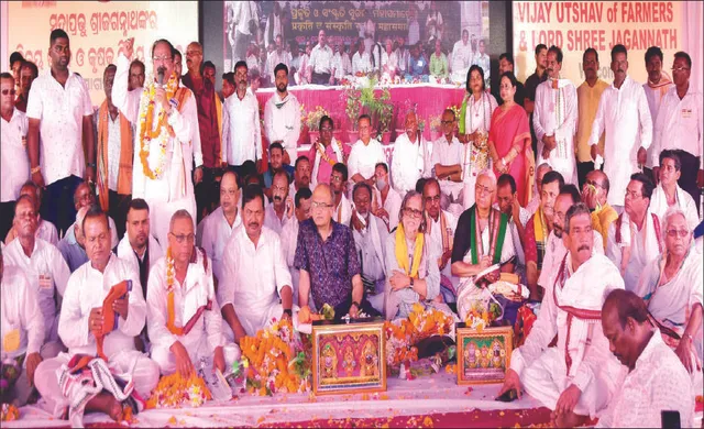 ଲୁଟୁଛନ୍ତି, ୨୦ ବର୍ଷରେ ଖଣି ସାରିଦେବେ