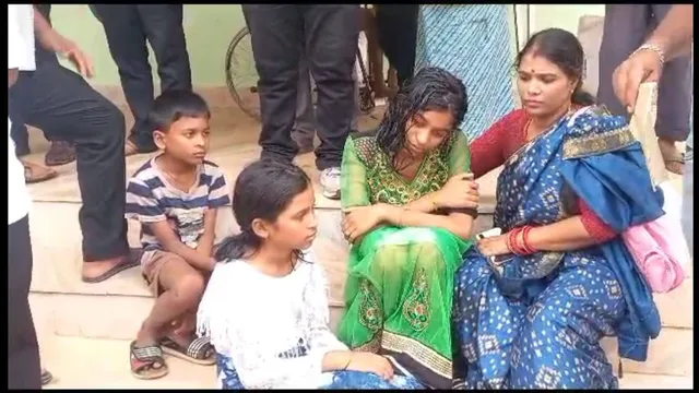 ଦମ୍ପତିଙ୍କ ଆତ୍ମହତ୍ୟା ଘଟଣା: ୧୮ ବର୍ଷ ଧରି ଜୀବନ ଗଢ଼ିଥିଲେ, କ୍ଷଣିକ କ୍ରୋଧରେ ୩ ସନ୍ତାନଙ୍କୁ ଅନାଥ କରି ଚାଲିଗଲେ