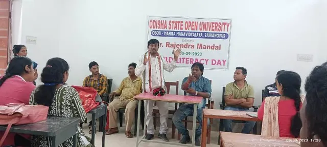 ମହିଳା ମହାବିଦ୍ୟାଳୟରେ ବିଶ୍ବ ସାକ୍ଷରତା ଦିବସ: ଓଏସଓୟୁ ପକ୍ଷରୁ ଡକ୍ଟର ରାଜେନ୍ଦ୍ର ମଣ୍ଡଳ ସମ୍ବର୍ଦ୍ଧିତ