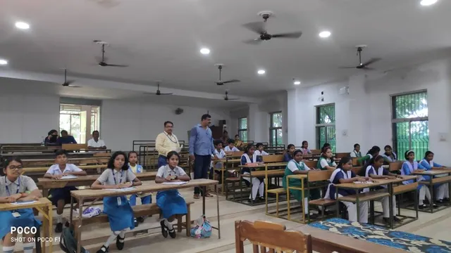 ‘ସମ୍ବାଦ’ ବାର୍ଷିକ ପ୍ରତିଯୋଗିତା: ଖୋର୍ଦ୍ଧା ଉପଖଣ୍ଡର ଭାଗନେଲେ ଅଢେଇହଜାର ଛାତ୍ରଛାତ୍ରୀ