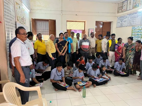 ଲାୟନସ୍ କ୍ଲବ ତରଫରୁ ମୁକ, ବଧିର ବିଦ୍ୟାଳୟରେ ଖାଦ୍ୟ ଓ ପାଠ୍ୟପୁସ୍ତକ ବଣ୍ଟନ