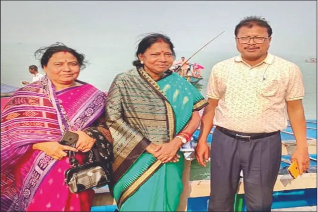 ଯାଜପୁର ଜିଲ୍ଲା ଦଶରଥପୁର ବ୍ଲକରେ ମନରେଗା କେଳେଙ୍କାରୀ: ସରପଞ୍ଚ, ପୂର୍ବତନ ମନ୍ତ୍ରୀ ପ୍ରତିନିଧିଙ୍କ ପରିବାର ଦିନମଜୁରିଆ!