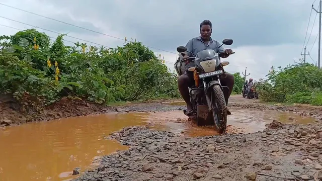 ବିରଜା ମନ୍ଦିର ରାସ୍ତା ବେହାଲ: ପାଲଟିଛି ମରଣଯନ୍ତା