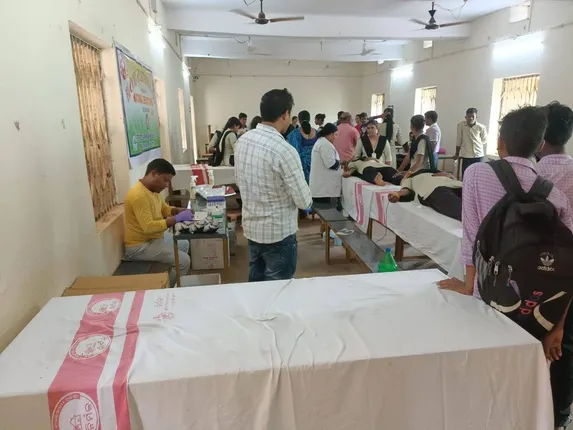 ଶ୍ରୀଜଗନ୍ନାଥ ମହାବିଦ୍ୟାଳୟ ଓ ସମ୍ବାଦ-ଆମ ଓଡ଼ିଶା ପକ୍ଷରୁ ରକ୍ତଦାନ ଶିବିର: ୨୯ ୟୁନିଟ ରକ୍ତ ସଂଗ୍ରହ
