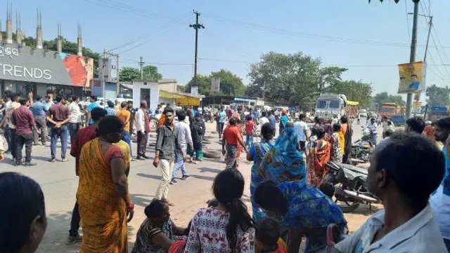 ଟ୍ରଲର ଧକ୍କାରେ ଯୁବକ ମୃତ, ୪୯ ନଂ ଜାତୀୟ ରାଜପଥ ଅବରୋଧ