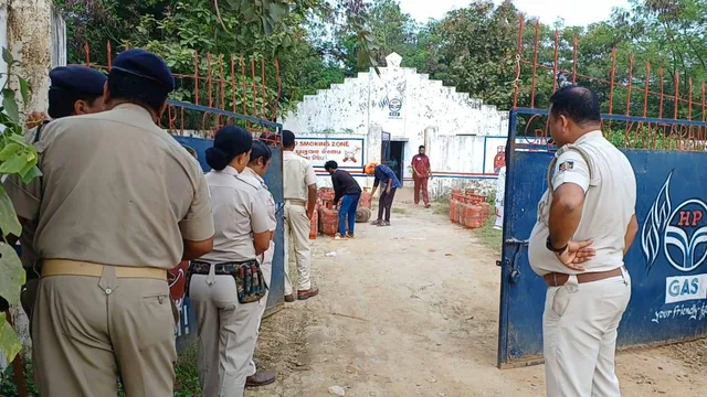 ଋଣ ପରିଶୋଧ ନ କରିବା ମହଙ୍ଗା ପଡ଼ିଲା, ଗ୍ୟାସ୍‌ ଗୋଦାମ ଓ ଜମି ଦଖଲକୁ ନେଲା ବ୍ୟାଙ୍କ