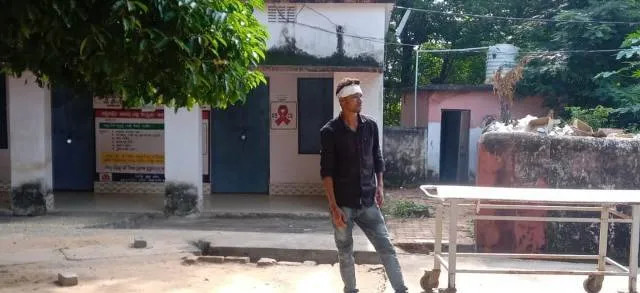 ଦୁର୍ଗାପୂଜା ଦେଖି ଘରକୁ ଫେରୁଥିଲେ: ଅଜଣା ଗାଡ଼ି ଧକ୍କାରେ ଆରପାରିକୁ ଚାଲିଗଲା ବାପ, ପୁଅ ଗୁରୁତର