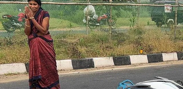 ସ୍କୁଟିକୁ ପିଟିଲା ଟ୍ରକ୍: ନାବାଳିକା ଝିଅର ଚାଲିଗଲା ଜୀବନ, ବାପା ଗୁରୁତର