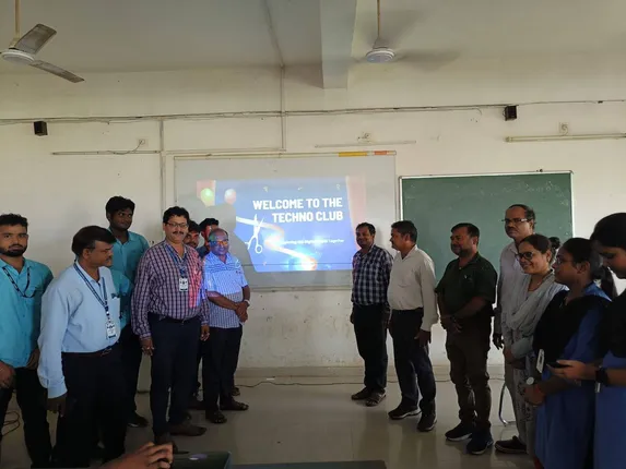 କେଏମ୍‌ବିବିରେ ଟେକ୍‌ନୋ-କ୍ଲବ ଗଠିତ