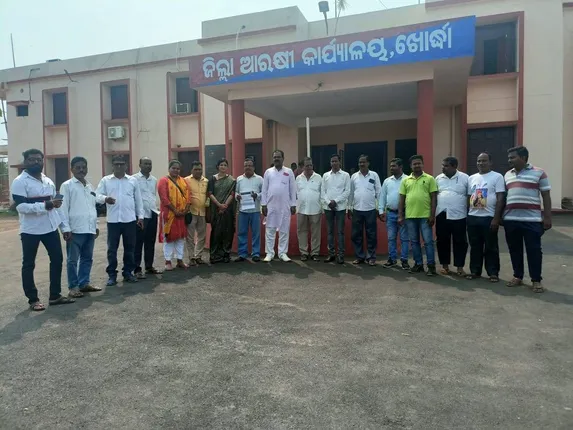 ଖୋର୍ଦ୍ଧାରେ ନିଶା କାରବାର ବୃଦ୍ଧି ଓ ବିପର୍ଯ୍ୟସ୍ତ ଟ୍ରାଫିକ୍‌ ବ୍ୟବସ୍ଥା ନେଇ ବିଜେପିର ବିକ୍ଷୋଭ