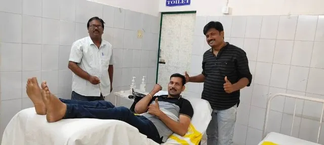 ନିଆରା ଢଙ୍ଗରେ ଜନ୍ମଦିନ: ୩ ବର୍ଷର ପୁଅର ଜନ୍ମଦିନରେ ୩ ବର୍ଷର ଝିଅକୁ ରକ୍ତଦାନ କଲେ ବାପା