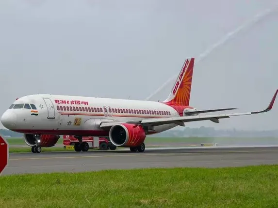 ଅକ୍ଟୋବର ୧୮ ପର୍ଯ୍ୟନ୍ତ ତେଲ ଅଭିଭକୁ ବନ୍ଦ ହେଲା ଏୟାର ଇଣ୍ଡିଆର ସବୁ ବିମାନ