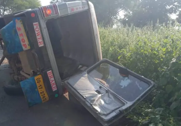 ଖଡ଼ିଆଳ-ବଙ୍ଗୋମୁଣ୍ଡା ରାସ୍ତାରେ ମର୍ମନ୍ତୁଦ ଦୁର୍ଘଟଣା: ଟ୍ରକ ଓ ବୋଲେରୋ ମୁହାଁମୁହିଁ ଧକ୍କା, ୨ ମୃତ ଓ ଦୁଇ ଗୁରୁତର