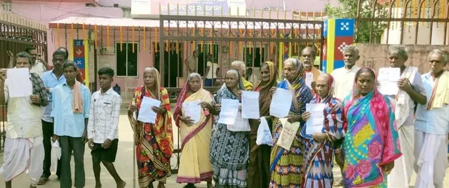 ଭତ୍ତା ମାଗିବାରୁ ଗାଳି: ସରପଞ୍ଚଙ୍କ ସ୍ବାମୀ, ପିଇଓଙ୍କ ବିରୋଧରେ ମାମଲା