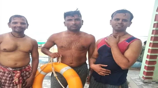 ସମୁଦ୍ରରେ ବୁଡ଼ି ଯାଉଥିବା ବେଳେ ୬ ଛାତ୍ର ଉଦ୍ଧାର
