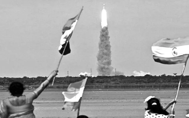 ବହୁବଚନ: ବଦଳୁଛି ଦୃଷ୍ଟି ଓ ଦିଗନ୍ତ