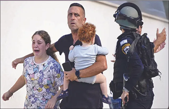 କେମିତି ବିଫଳ ହେଲା ଇସ୍ରାଏଲୀ ଗୁଇନ୍ଦା‌? ଶତାଧିକ ଇସ୍ରାଏଲୀଙ୍କୁ ବନ୍ଦୀ କରିନେଇଛି ହମାସ୍‌