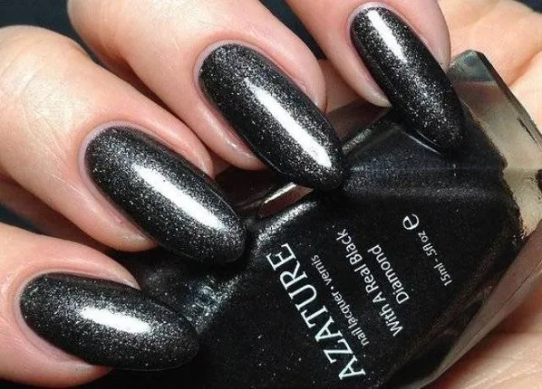 ୩ଟି ‘ମର୍ସିଡିଜ୍‌’ କାର୍‌ ମୂଲ୍ୟଠାରୁ ଅଧିକ ବିଶ୍ବର ସବୁଠୁ ଦାମୀ ‘ନେଲ୍‌ ପଲିସ୍‌’ର ମୂଲ୍ୟ