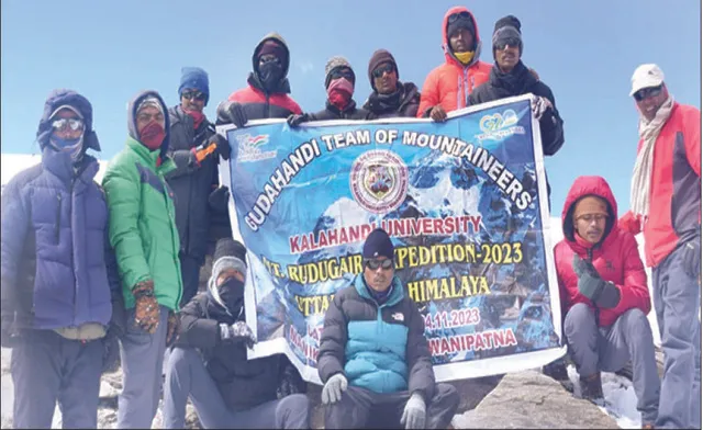 ମାଉଣ୍ଟ ରୁଦୁଗେରା ଶିଖରରେ ଓଡ଼ିଶା ଦଳ