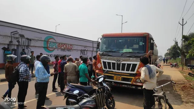 ତେଲ ଟ୍ୟାଙ୍କର ଧକ୍କାରେ ୭ ବର୍ଷର ପୁଅ ମୃତ, ମା’ ଗୁରୁତର