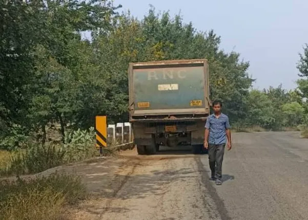 ଦଶାହ କର୍ମରେ ଯୋଗ ଦେବାକୁ ଯାଉଥିଲେ ୨ ଜଣ; ଦୁର୍ଘଟଣାରେ ଯୁବକ ମୃତ, ଅନ୍ୟ ଜଣେ ଗୁରୁତର