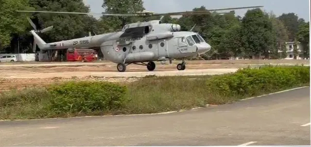 ମାଓ ଭୟ: ମତଦାନ କେନ୍ଦ୍ରକୁ ହେଲିକପ୍ଟରରେ ଗଲେ ପୁଲିଂ ପାର୍ଟି