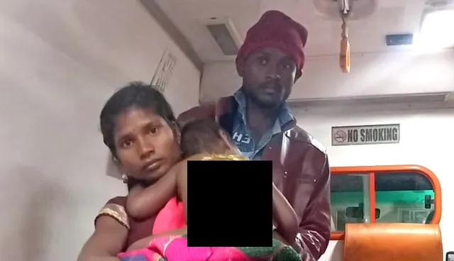 ରୋଷେଇ ଘରେ ଖେଳୁଥିବା ବେଳେ ଗରମ ପେଜ ପଡ଼ିଲା, ଦୁଇ ବର୍ଷର ଶିଶୁ ଗୁରୁତର